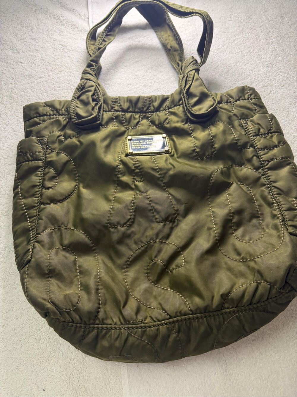 Marc Jacobs nylon Olive Quilted Tote Bag - Branding Plate